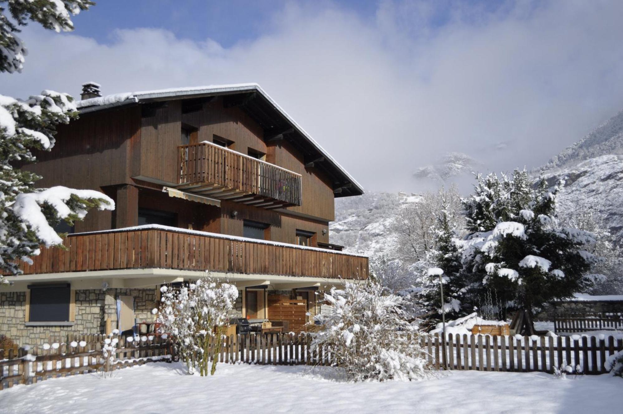 Chalet La Cachette Cyclists & Skiers Ле-Бур-д'Уазан Екстер'єр фото