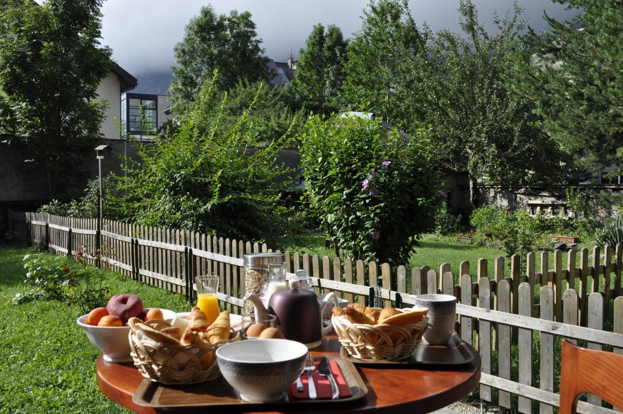 Chalet La Cachette Cyclists & Skiers Ле-Бур-д'Уазан Екстер'єр фото