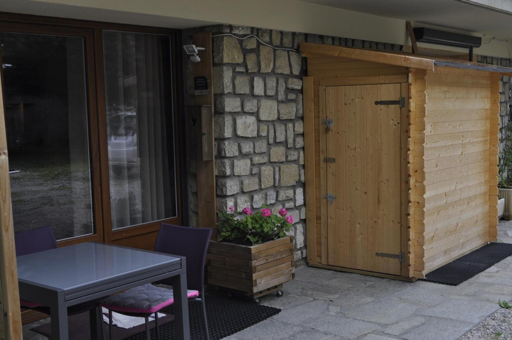 Chalet La Cachette Cyclists & Skiers Ле-Бур-д'Уазан Екстер'єр фото