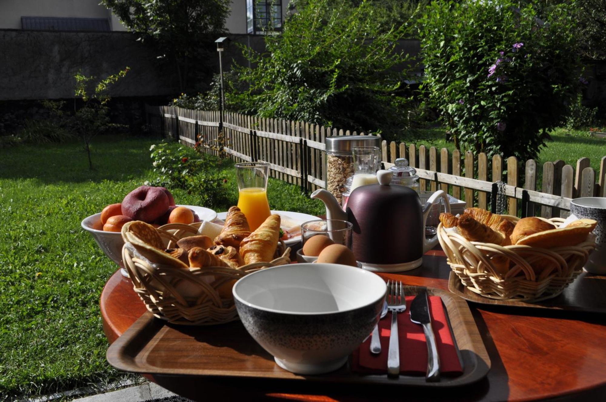 Chalet La Cachette Cyclists & Skiers Ле-Бур-д'Уазан Екстер'єр фото